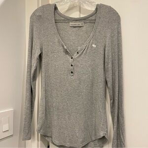 Abercrombie & Fitch Henley
